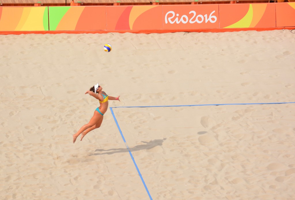 Athletes seem to be enjoying competing on an iconic beach.