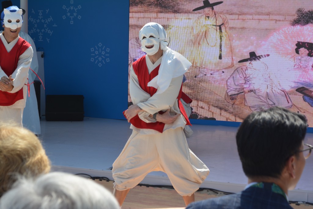 Korean dancers performed at the opening of the hospitality house for Pyeongchang 2018.