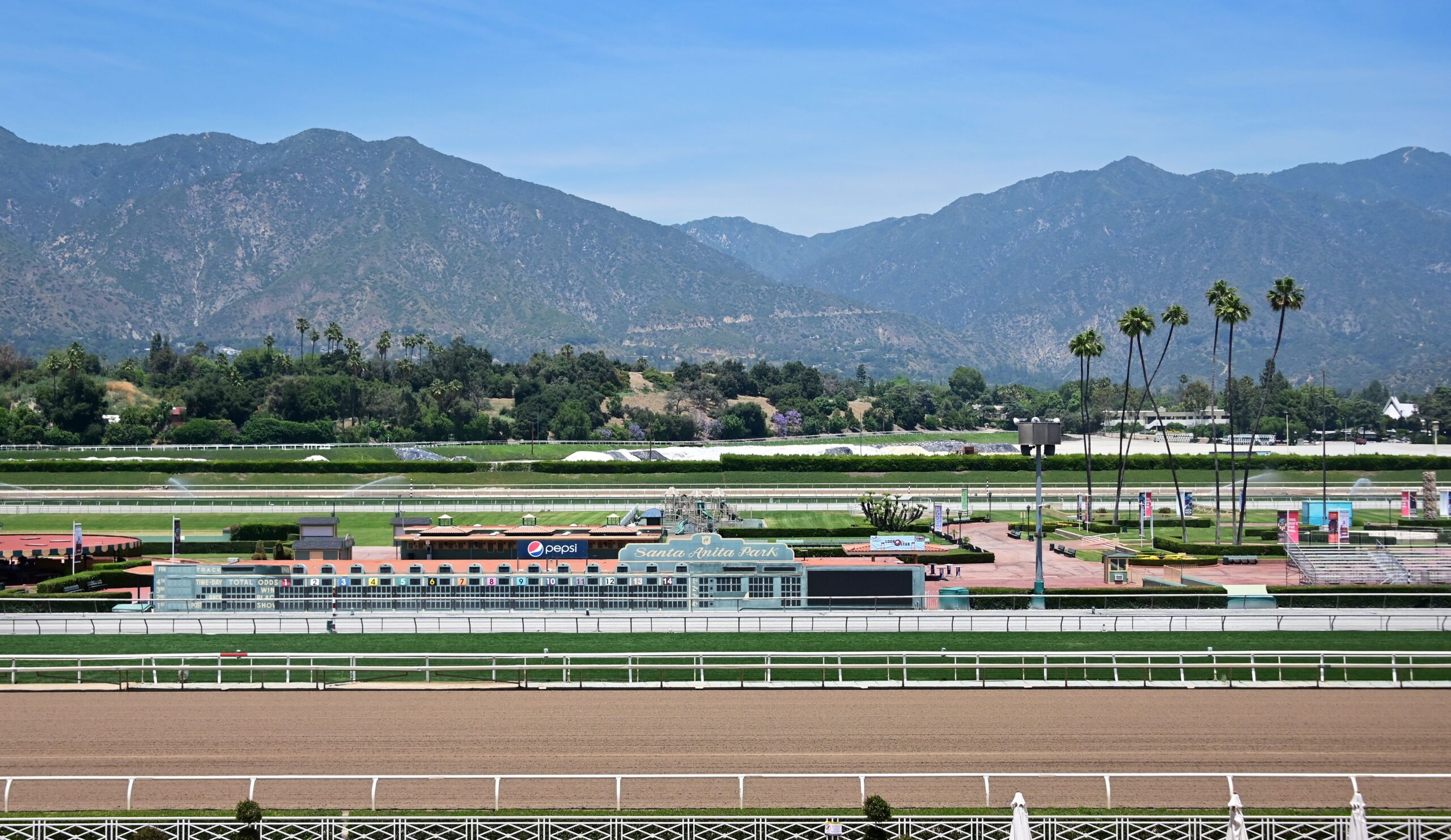 Santa Breeders Cup Seating Chart